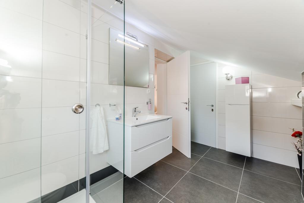 Apartment Luce Mala Задар Екстер'єр фото
